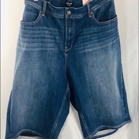 NYDJ Carya Plus Women Denim Shorts Size 26 New Y - Picture 5 of 9